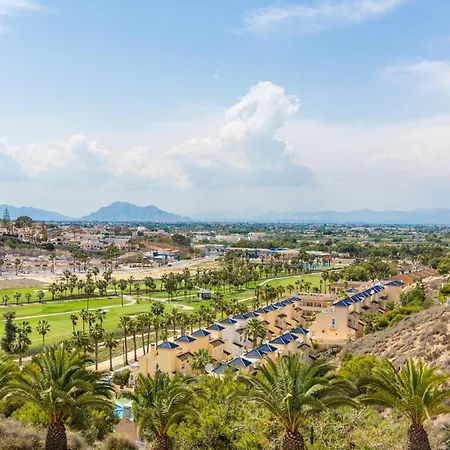 Ruime Woning Aan Golfbaan *