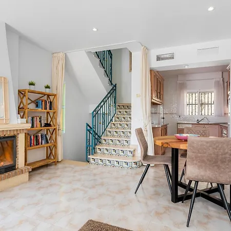 Ruime Woning Aan Golfbaan Holiday home